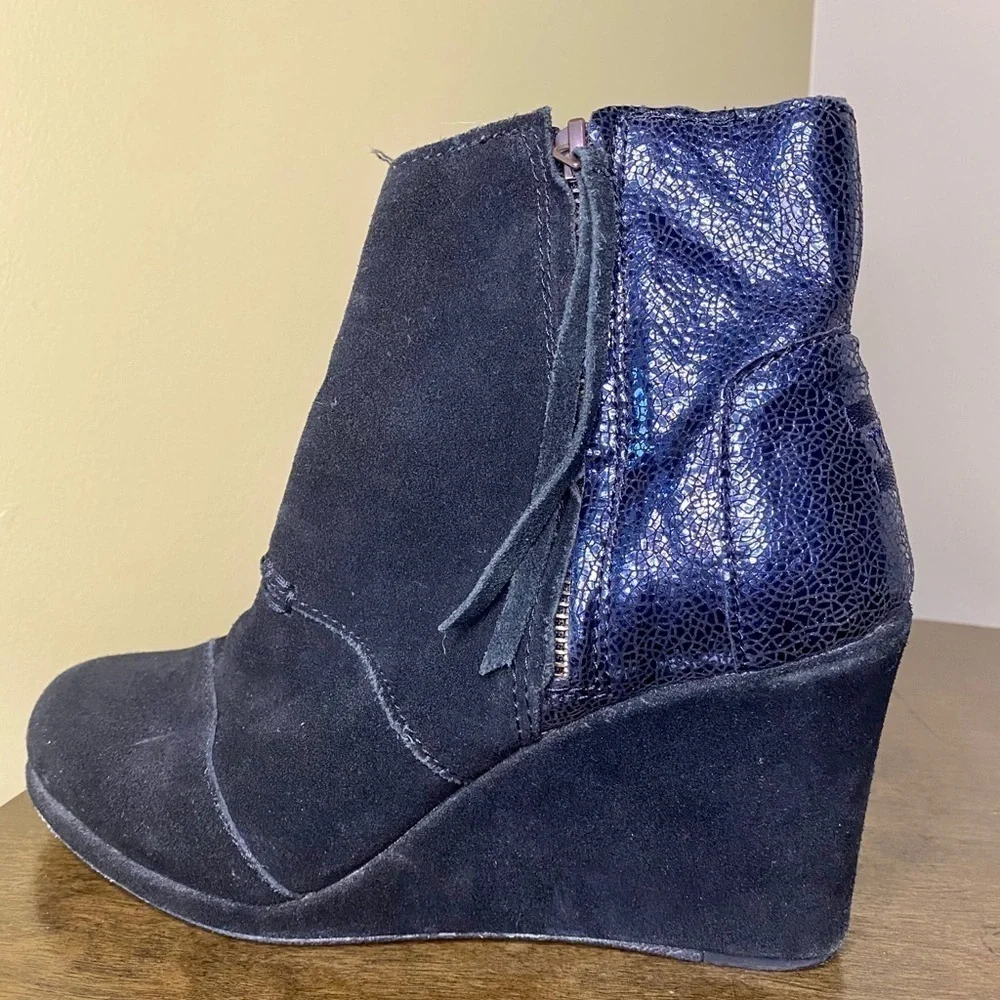 Toms 2-tone Suede Wedge Black Size W8